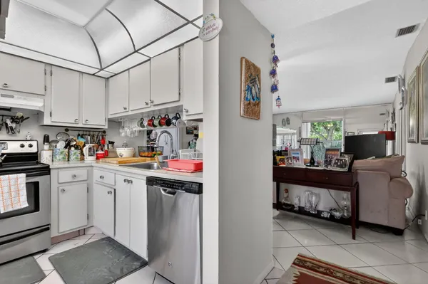 $2,100 | 5299 Copperleaf Circle, Delray Beach, FL 33484