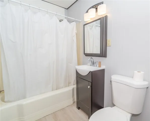 $389,000 | 1060 Park Avenue, Woonsocket, RI 02895