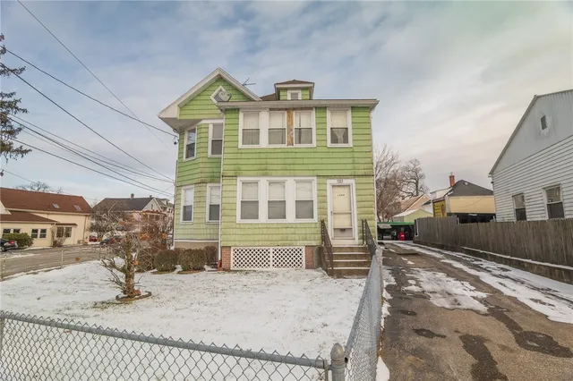 $389,000 | 1060 Park Avenue, Woonsocket, RI 02895