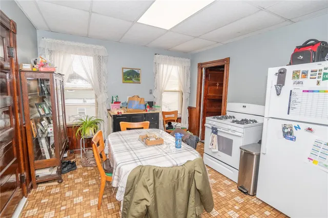 $389,000 | 1060 Park Avenue, Woonsocket, RI 02895