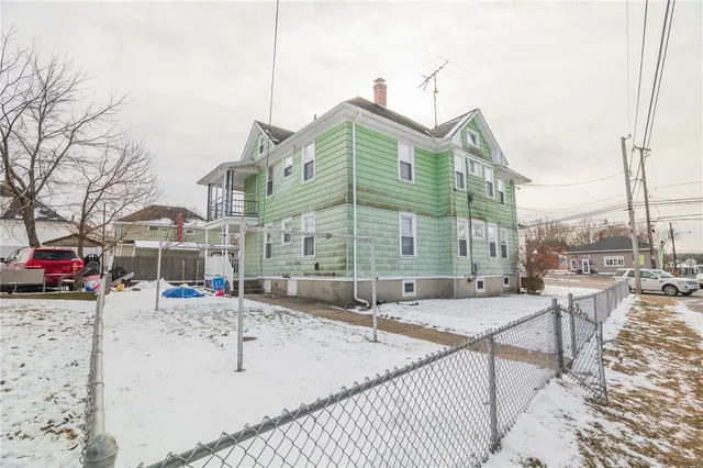 $389,000 | 1060 Park Avenue, Woonsocket, RI 02895