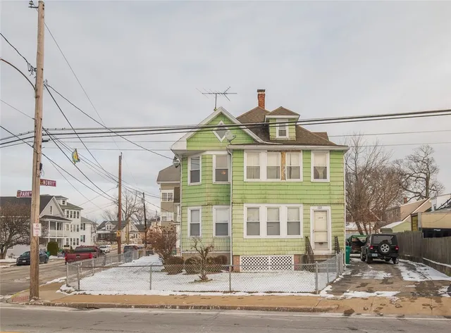 $389,000 | 1060 Park Avenue, Woonsocket, RI 02895
