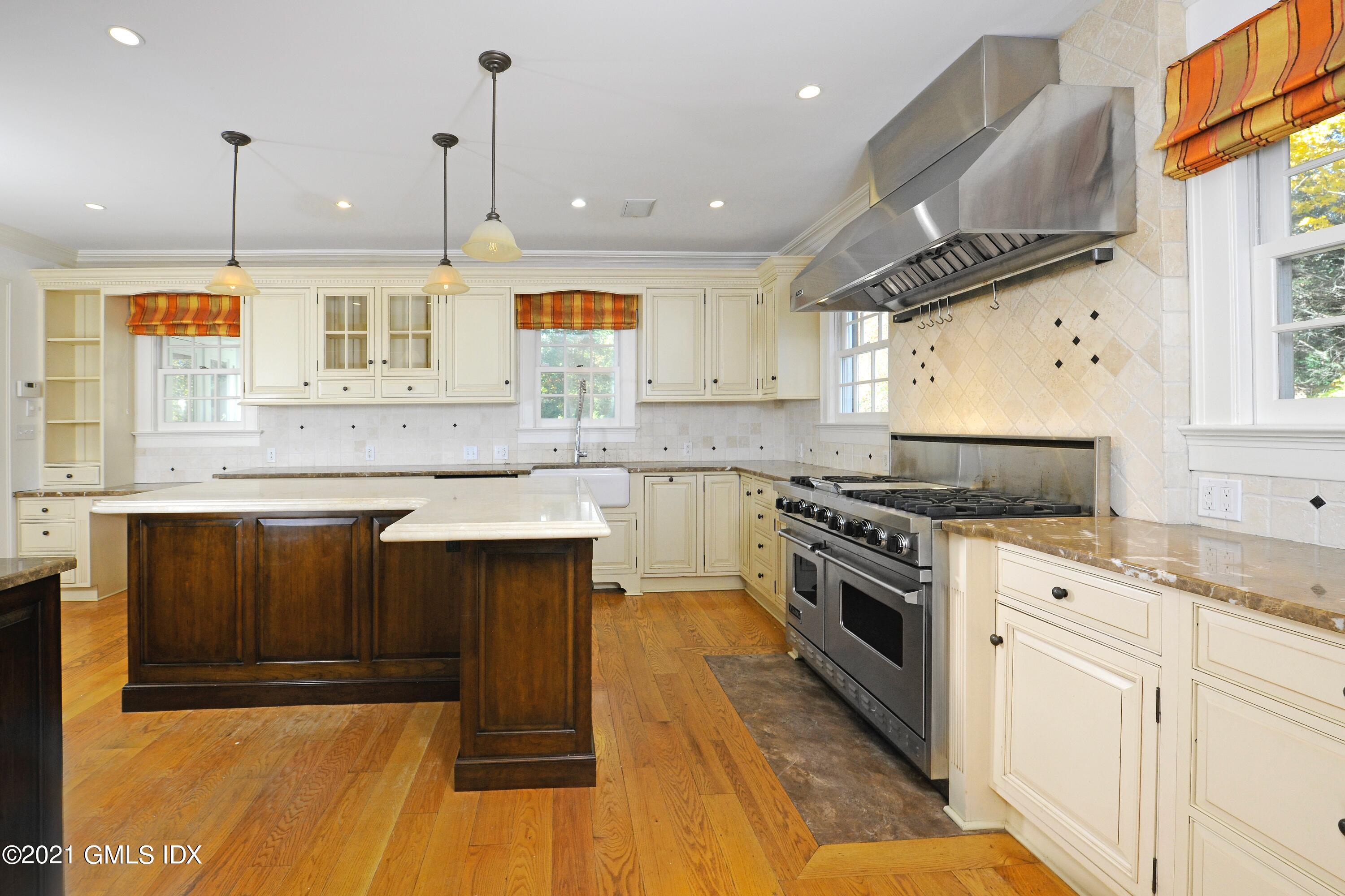29 Stanwich Road Greenwich, CT 06830 - Photo 15 of 34 Kitch2