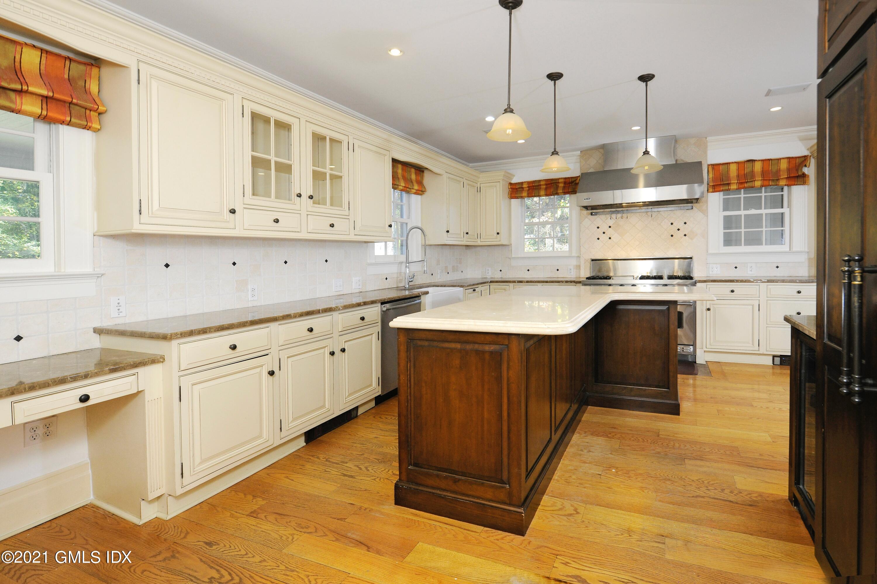 29 Stanwich Road Greenwich, CT 06830 - Photo 16 of 34 Kitch1