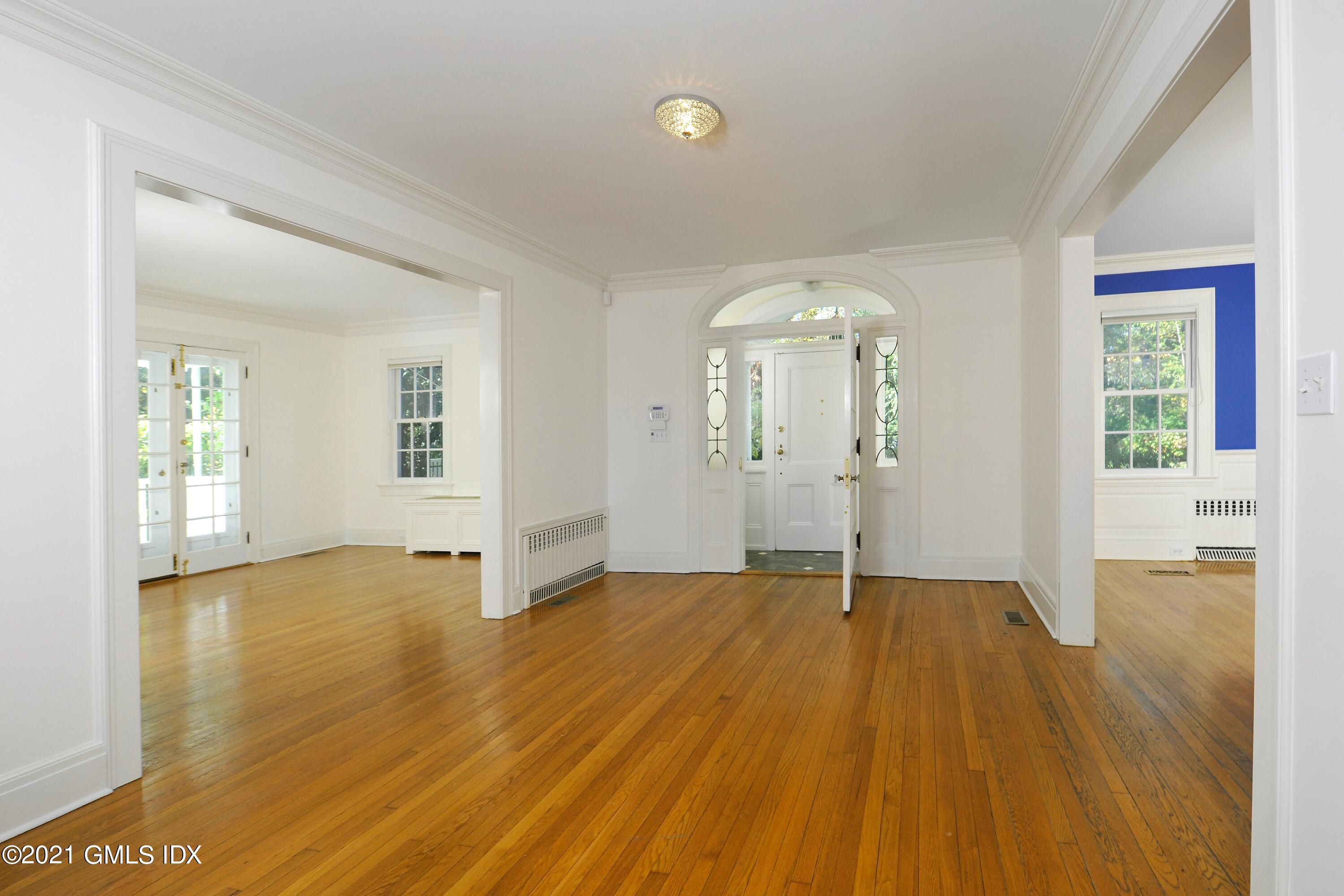 29 Stanwich Road Greenwich, CT 06830 - Photo 7 of 34 Foyer2