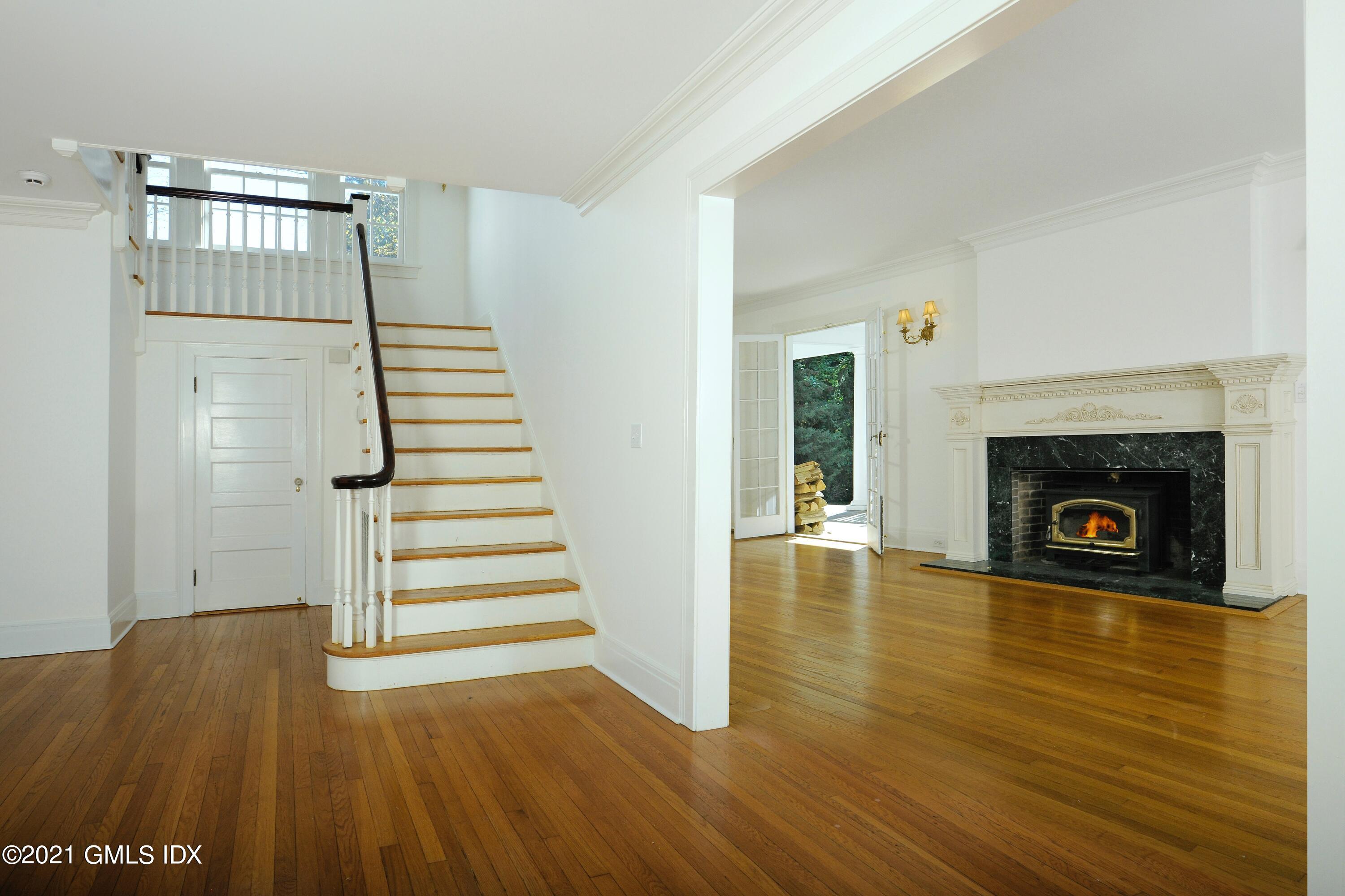 29 Stanwich Road Greenwich, CT 06830 - Photo 8 of 34 Foyer1