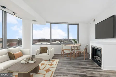 $530,000 | 2001 15th Street North, Unit 805, Arlington, VA 22201