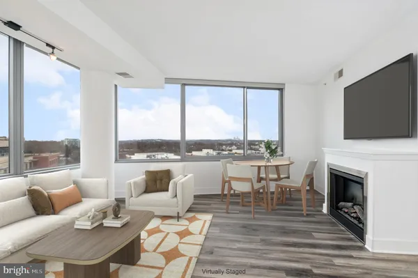 $530,000 | 2001 15th Street North, Unit 805, Arlington, VA 22201