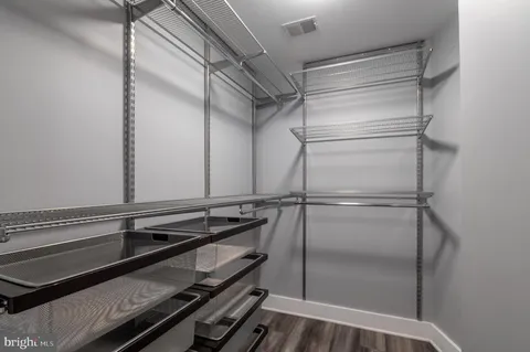 $530,000 | 2001 15th Street North, Unit 805, Arlington, VA 22201