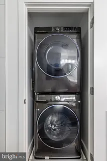 $530,000 | 2001 15th Street North, Unit 805, Arlington, VA 22201