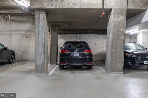 $530,000 | 2001 15th Street North, Unit 805, Arlington, VA 22201