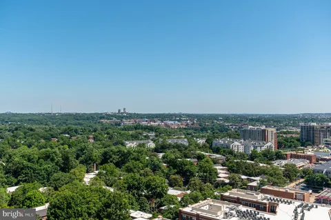 $530,000 | 2001 15th Street North, Unit 805, Arlington, VA 22201