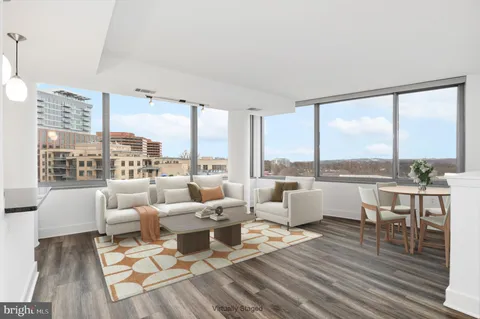 $530,000 | 2001 15th Street North, Unit 805, Arlington, VA 22201