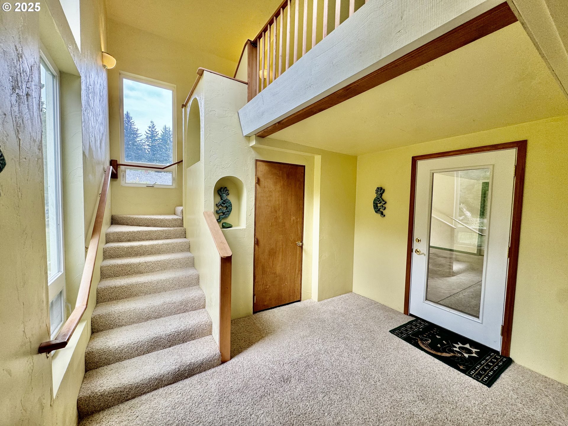4990 Mitchell Loop Road Florence, OR 97439 - Photo 28 of 37 a view of an entryway