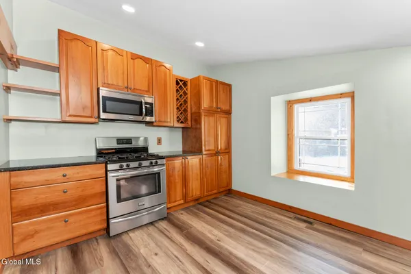 $499,900 | 277 Hadlock Pond Road, Fort Ann, NY 12827