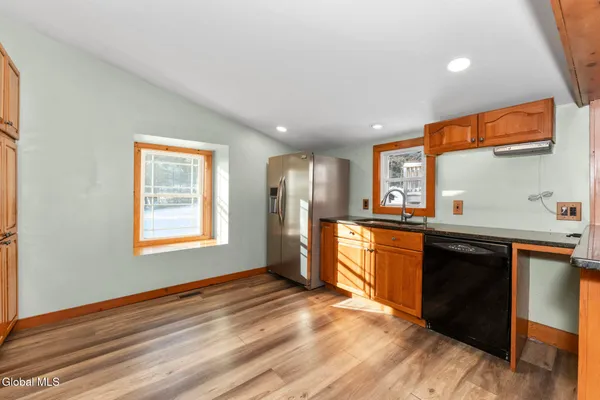 $499,900 | 277 Hadlock Pond Road, Fort Ann, NY 12827