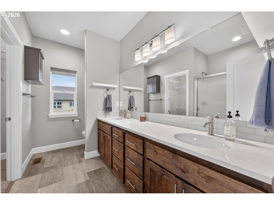 559 Northwest Rimrock Drive Redmond, OR 97756 - Photo 22 of 41 Gallery Image 22