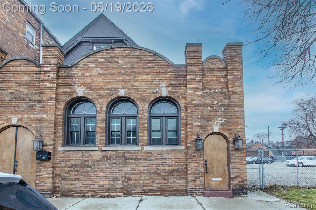 4468 3rd Avenue, Unit LOWR Detroit, MI 48201 - Photo 1 of 34