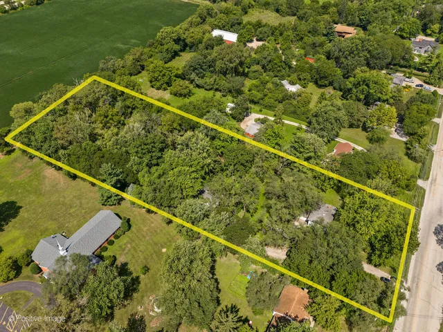 $2,400,000 | 5107 North Arlington Heights Road, Long Grove, IL 60047