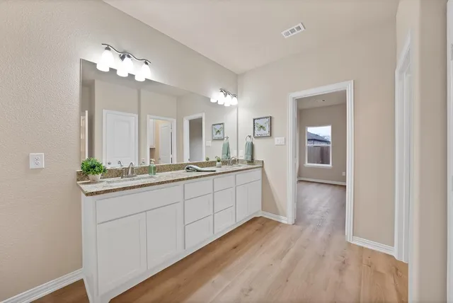 $354,500 | 106 Panther Loop, Mabank, TX 75147