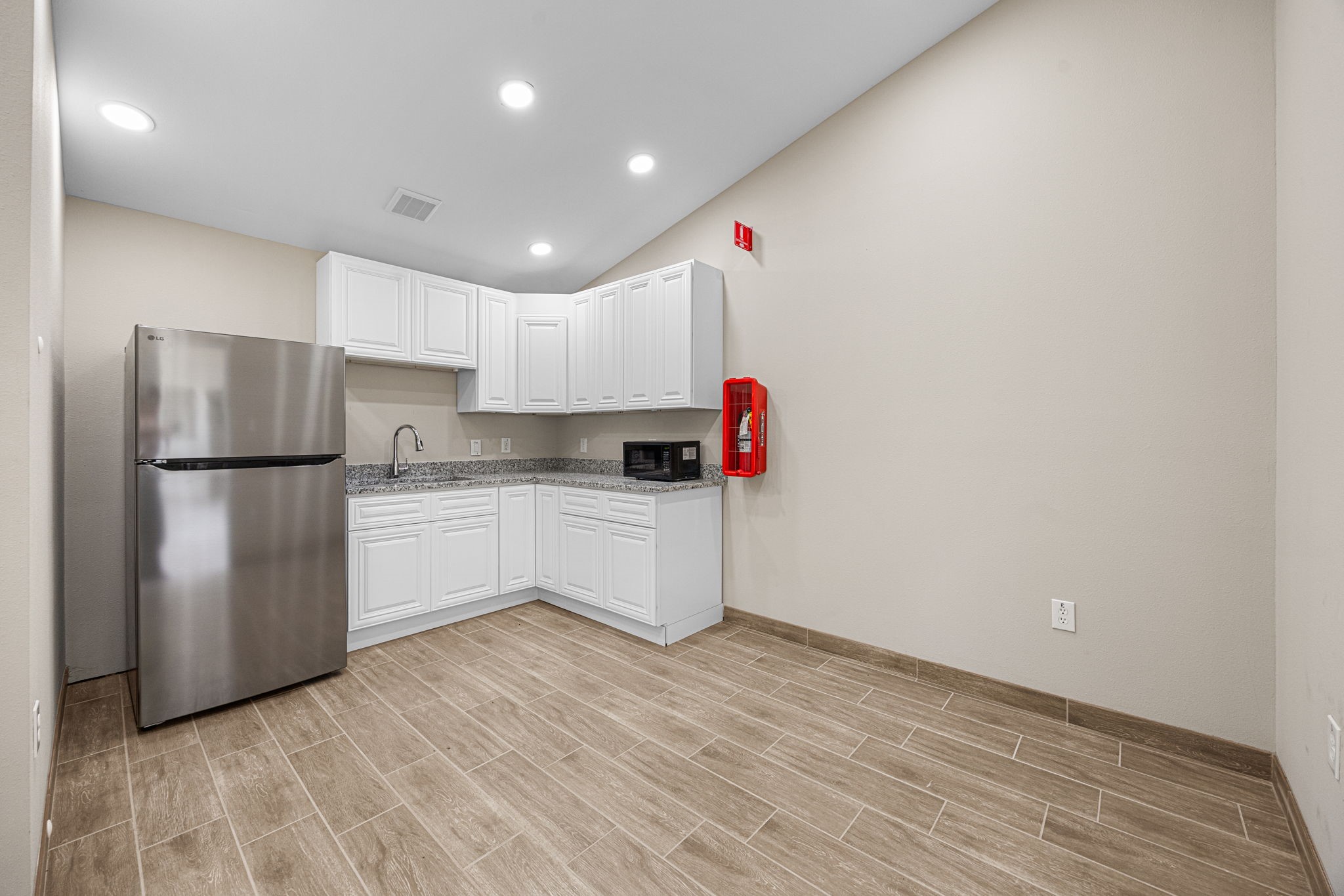 15002 Bj Dusek Road Wallis, TX 77485 - Photo 9 of 50