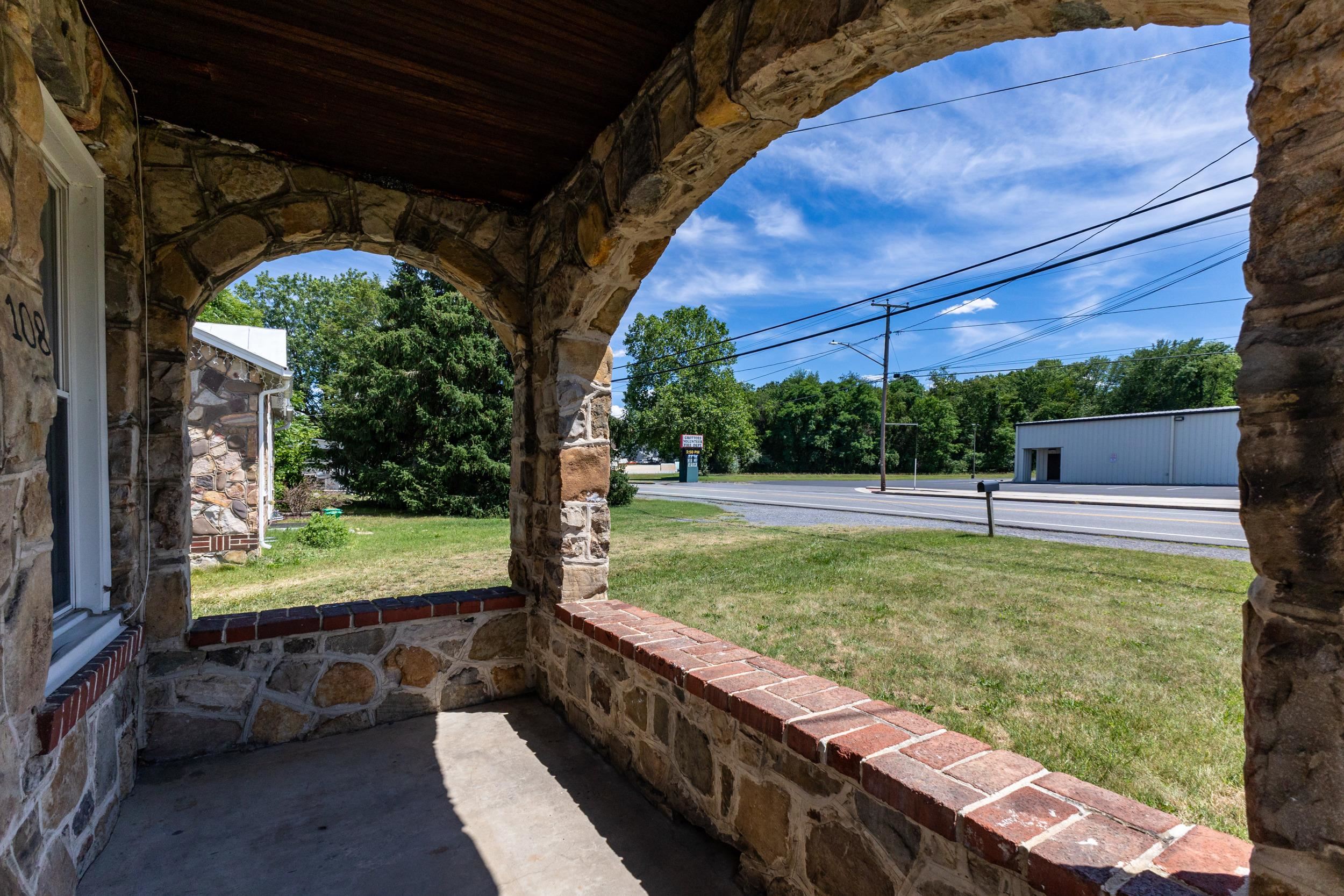 108 3rd Street Grottoes, VA 24441 - Photo 8 of 29