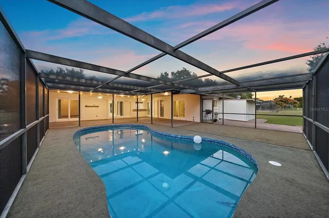 $748,000 | 3652 Oak Grove Drive, Sarasota, FL 34243