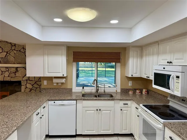 $748,000 | 3652 Oak Grove Drive, Sarasota, FL 34243