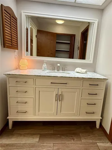 $748,000 | 3652 Oak Grove Drive, Sarasota, FL 34243