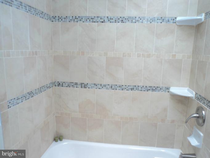 1639 L Street Northeast Washington, DC 20002 - Photo 11 of 16 Bath