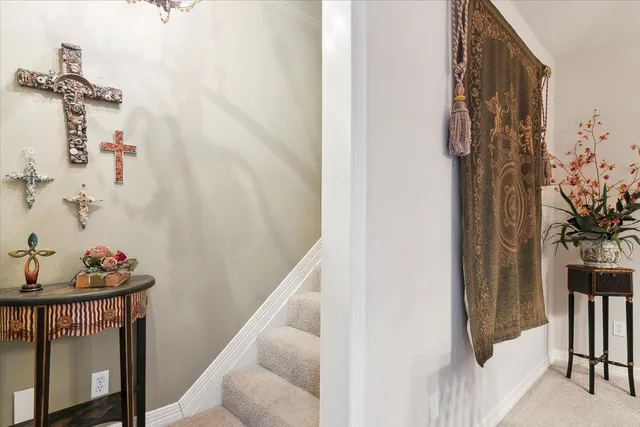 a view of entryway with a front door