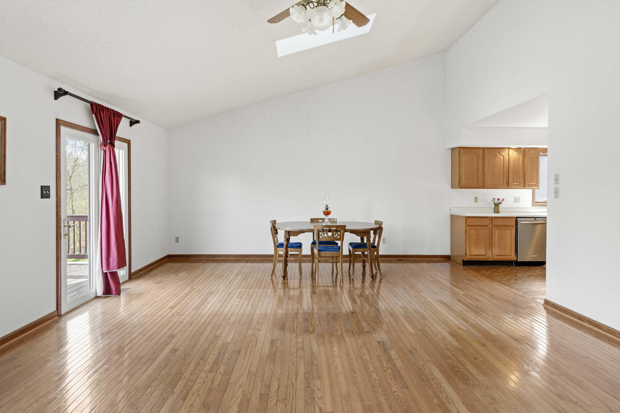 654 Harvest Court Crown Point, IN 46307 - Photo 8 of 43 a view of a livingroom with furniture and a flat screen tv