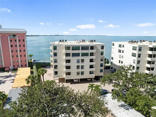 $7,500 | 97 Sunset Drive, Unit 201, Sarasota, FL 34236