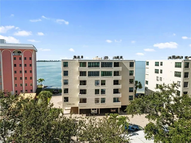 $7,500 | 97 Sunset Drive, Unit 201, Sarasota, FL 34236
