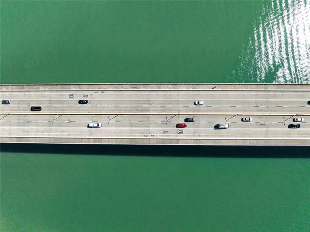 $7,500 | 97 Sunset Drive, Unit 201, Sarasota, FL 34236