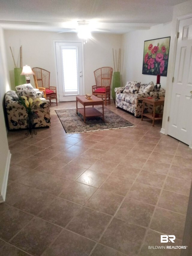 710 South Mobile Street, Unit 23 Fairhope, AL 36532 - Photo 8 of 42 Den with room to spare
