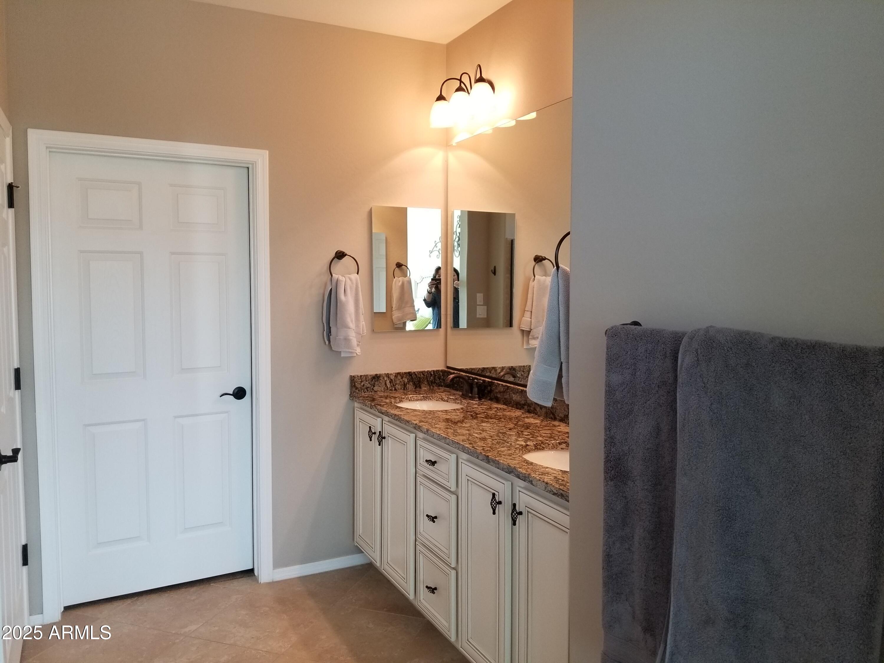26881 West Utopia Road Buckeye, AZ 85396 - Photo 15 of 31 Utopia master bathroom
