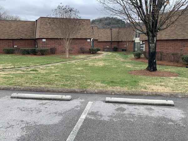 $135,000 | 900 Mountain Creek Road Road, Chattanooga, TN 37405