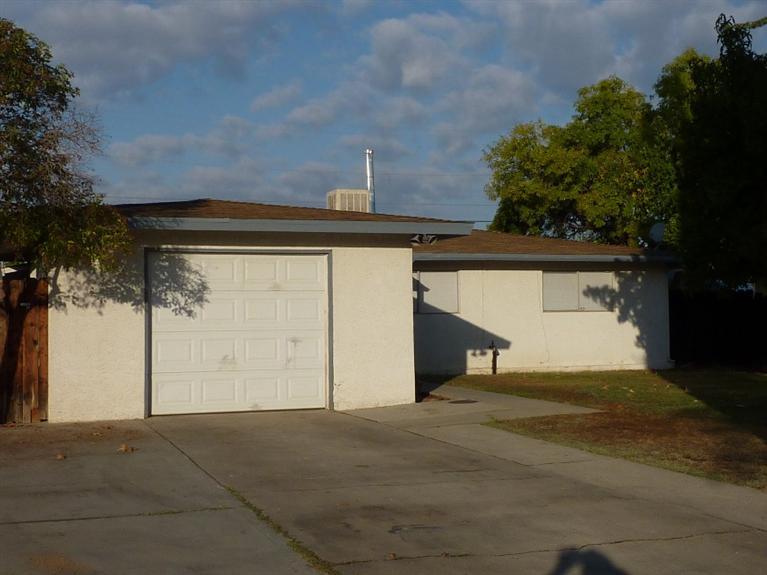 1310 Merced Street Madera, CA 93638 - Photo 1 of 19 Gallery Image 1