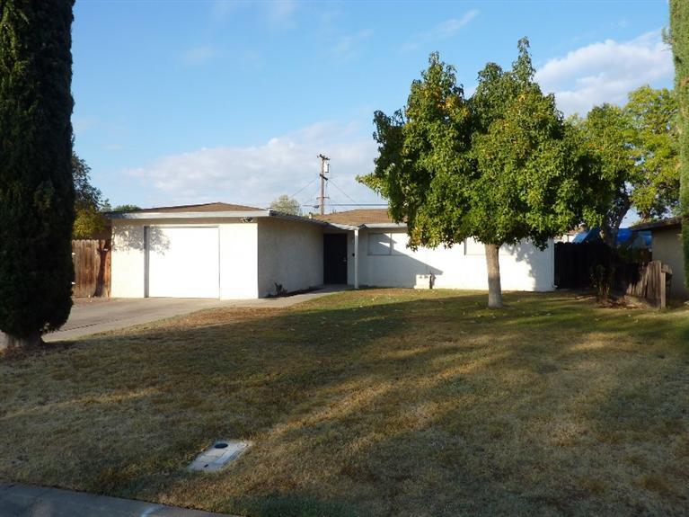 1310 Merced Street Madera, CA 93638 - Photo 2 of 19 Gallery Image 2