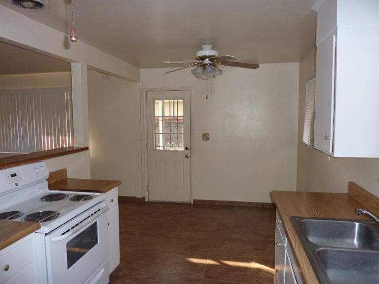 1310 Merced Street Madera, CA 93638 - Photo 5 of 19 Gallery Image 5