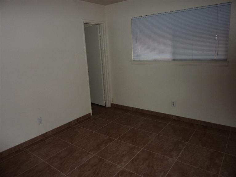 1310 Merced Street Madera, CA 93638 - Photo 9 of 19 Gallery Image 9