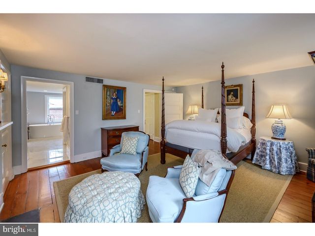 $1,740,000 | 411 Pine Street, Philadelphia, PA 19106