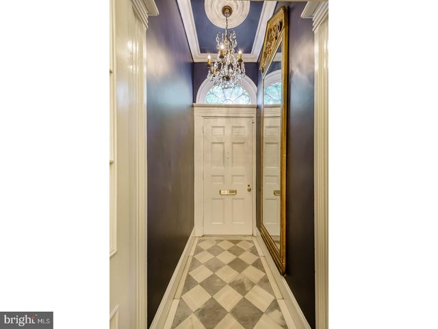 $1,740,000 | 411 Pine Street, Philadelphia, PA 19106