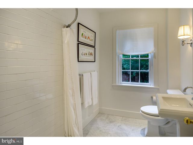 $1,740,000 | 411 Pine Street, Philadelphia, PA 19106