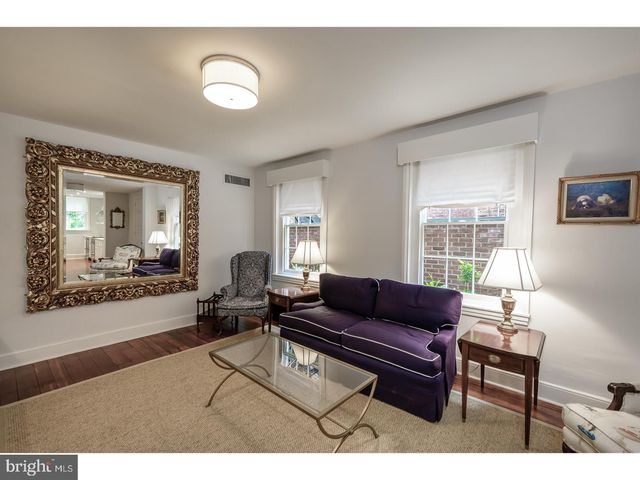 $1,740,000 | 411 Pine Street, Philadelphia, PA 19106