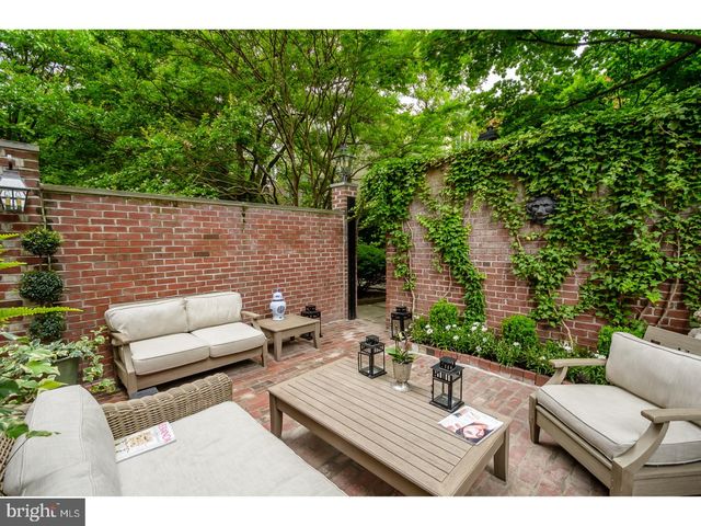$1,740,000 | 411 Pine Street, Philadelphia, PA 19106