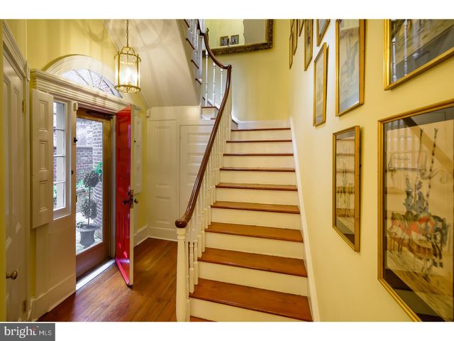$1,740,000 | 411 Pine Street, Philadelphia, PA 19106