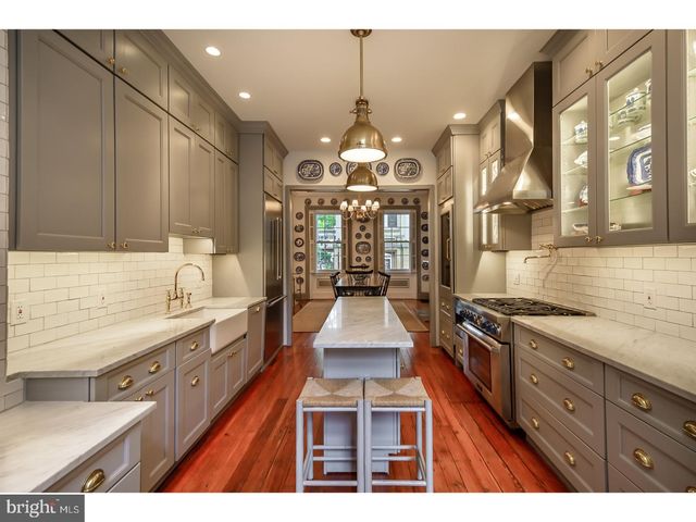 $1,740,000 | 411 Pine Street, Philadelphia, PA 19106