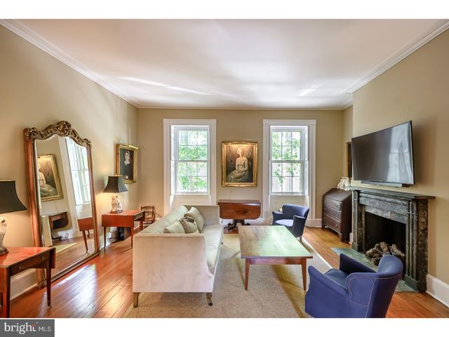 $1,740,000 | 411 Pine Street, Philadelphia, PA 19106